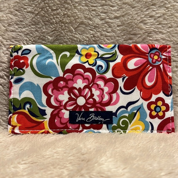 Vera Bradley Accessories - 🎉HP🎉 VERA BRADLEY Hope Garden Breast Cancer Awareness Checkbook Holder